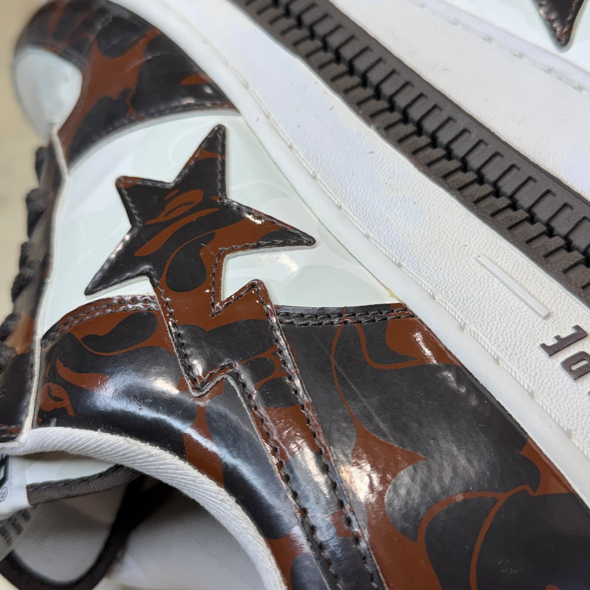 [13] Bape Brown & White Camo Bapestas