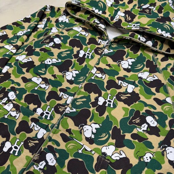 [L] Bape x Snoopy Full Camo Hoodie