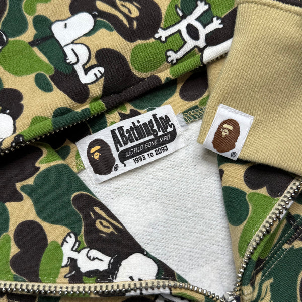 [L] Bape x Snoopy Full Camo Hoodie