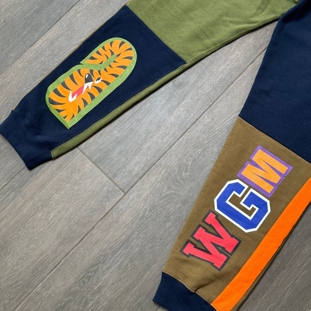 [M] Bape Colorblock Shark Sweatpants
