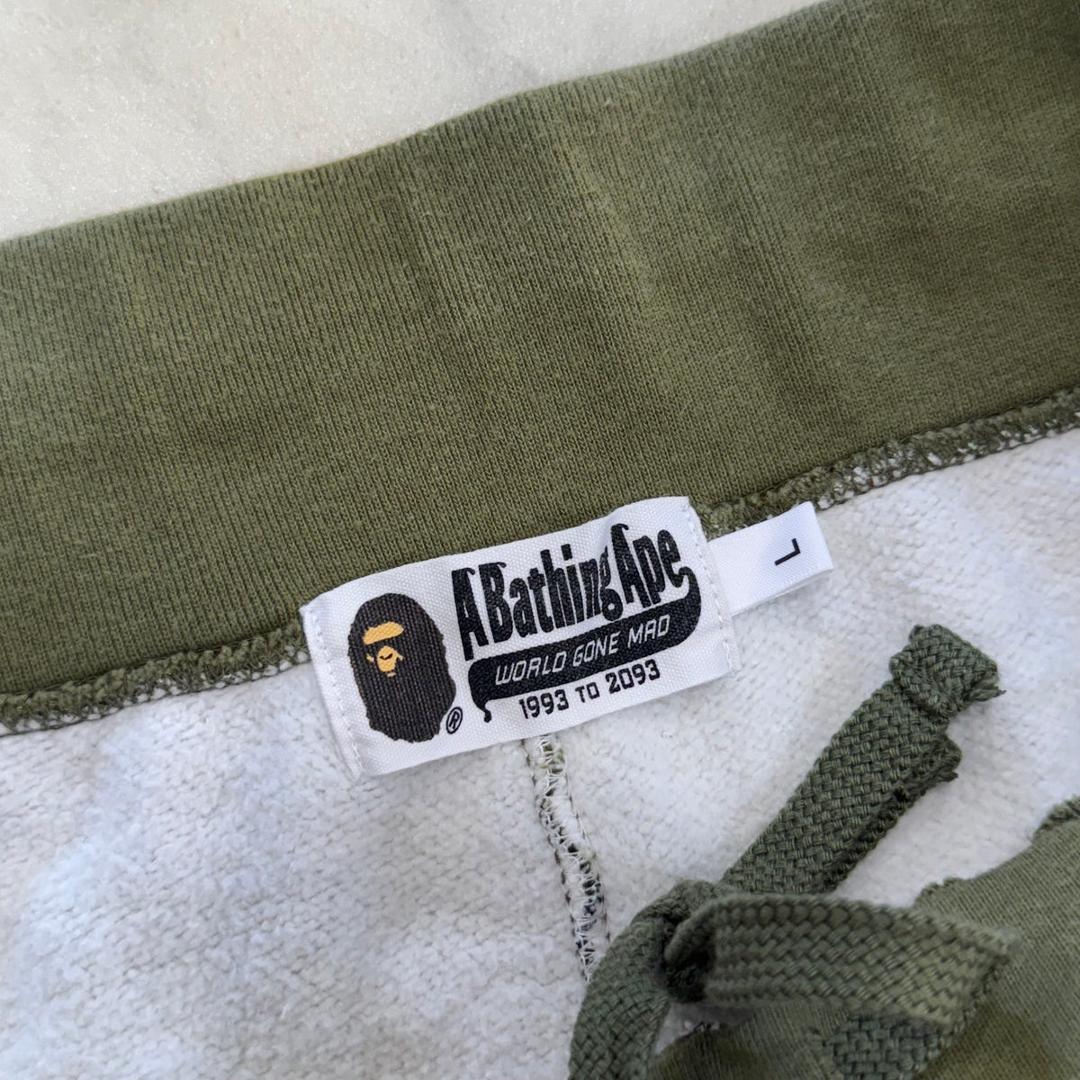 [L] Bape Green Shark Camo Sweatpants
