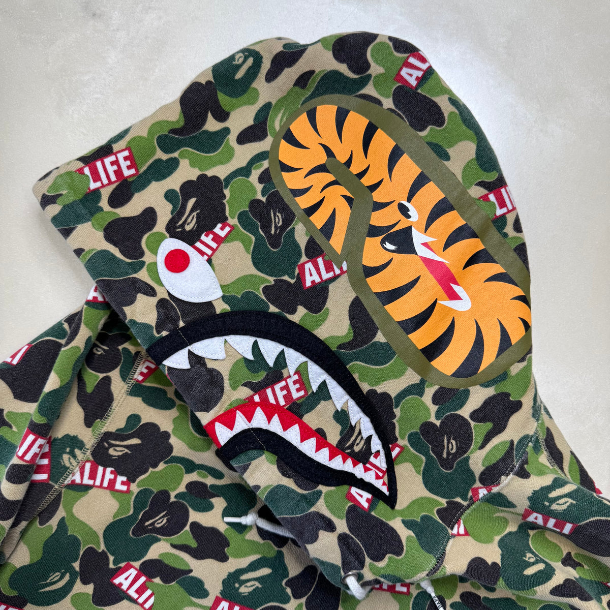 [L] Bape x ALIFE Collab Shark Hoodie