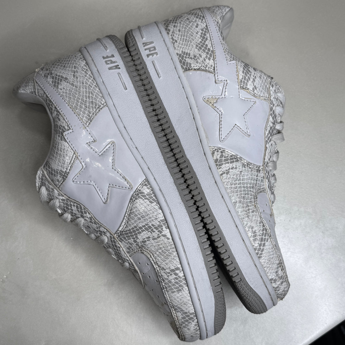 [11] Bape White Snakeskin Bapestas