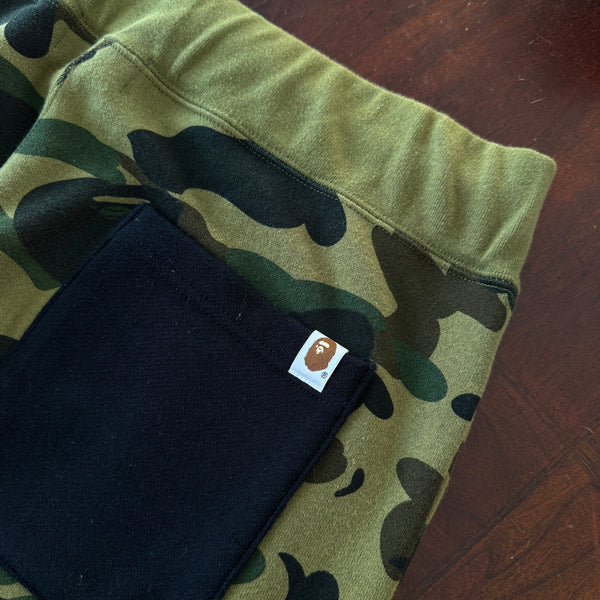 [XL] Bape 1st Camo Shark Sweatpants