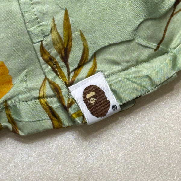[L] Bape Vacation Pattern Button Up