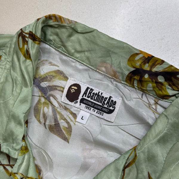 [L] Bape Vacation Pattern Button Up