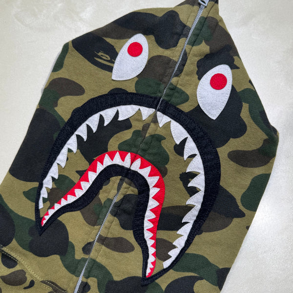 [L] Bape 1st Camo Half-Zip Shark Hoodie