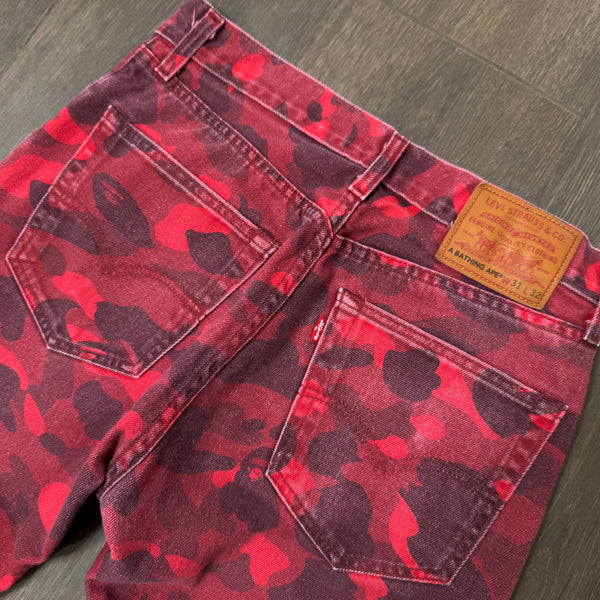 [31] Bape x Levi's Red Camo Jeans