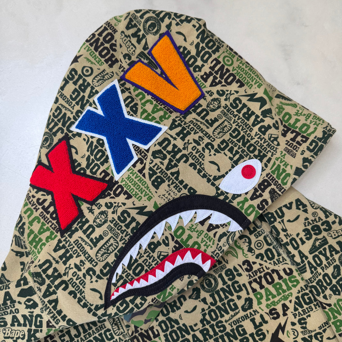 [XL] DS Bape XXV Cities Shark Hoodie