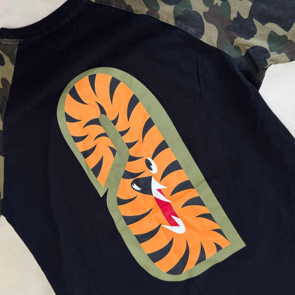 [M] Bape Camo Sleeves Giant Shark Tee