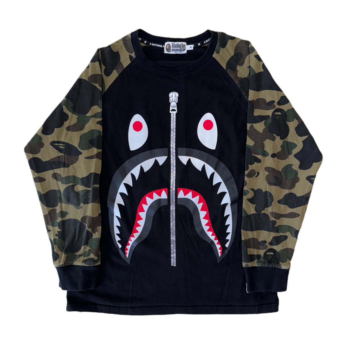 [M] Bape Camo Sleeves Giant Shark Tee